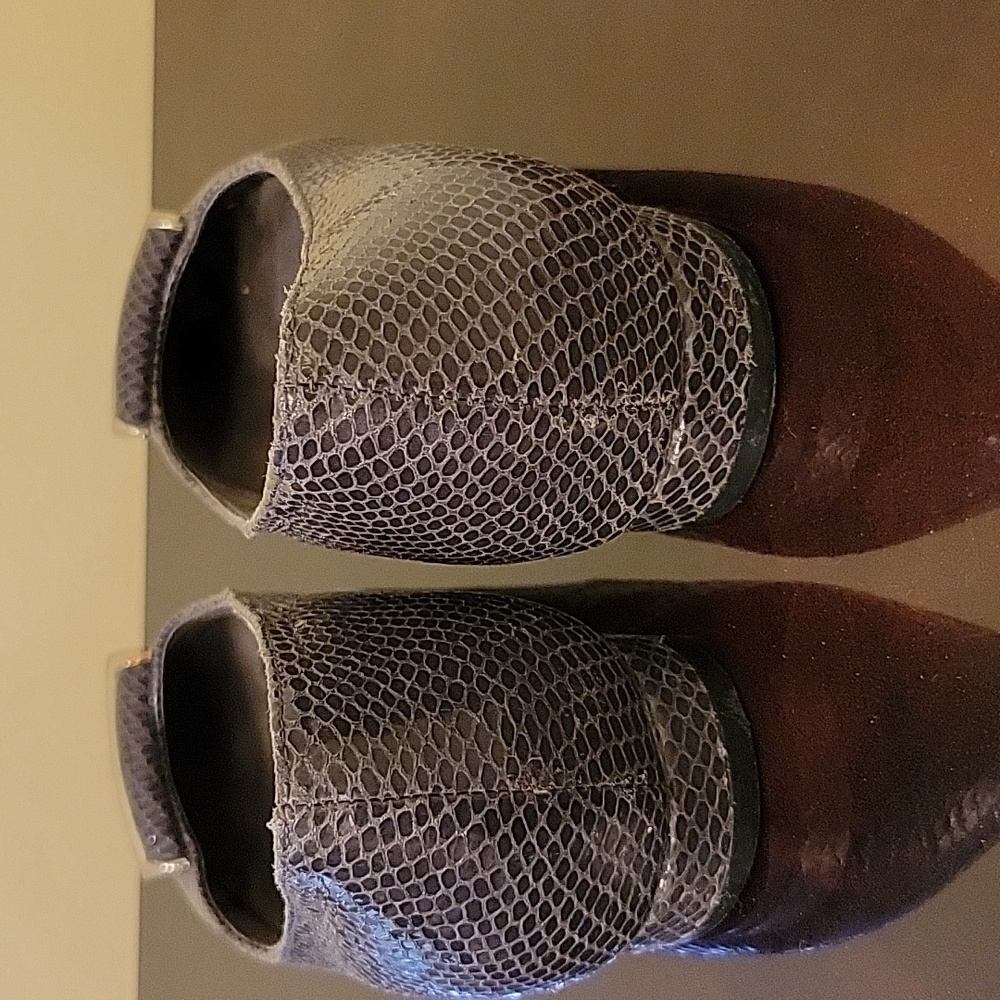 Shoes - Picture 6 of 6